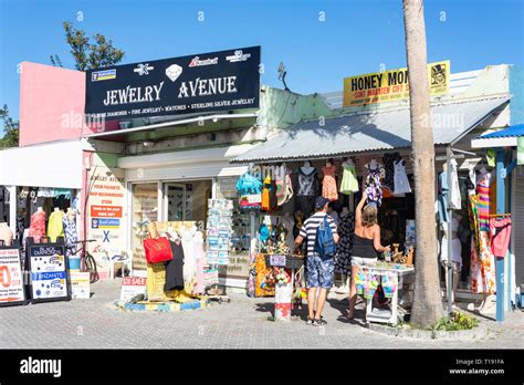 st martin island jewelry shops.